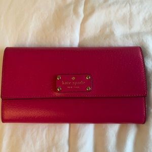 Kate Spade fucsia leather wallet